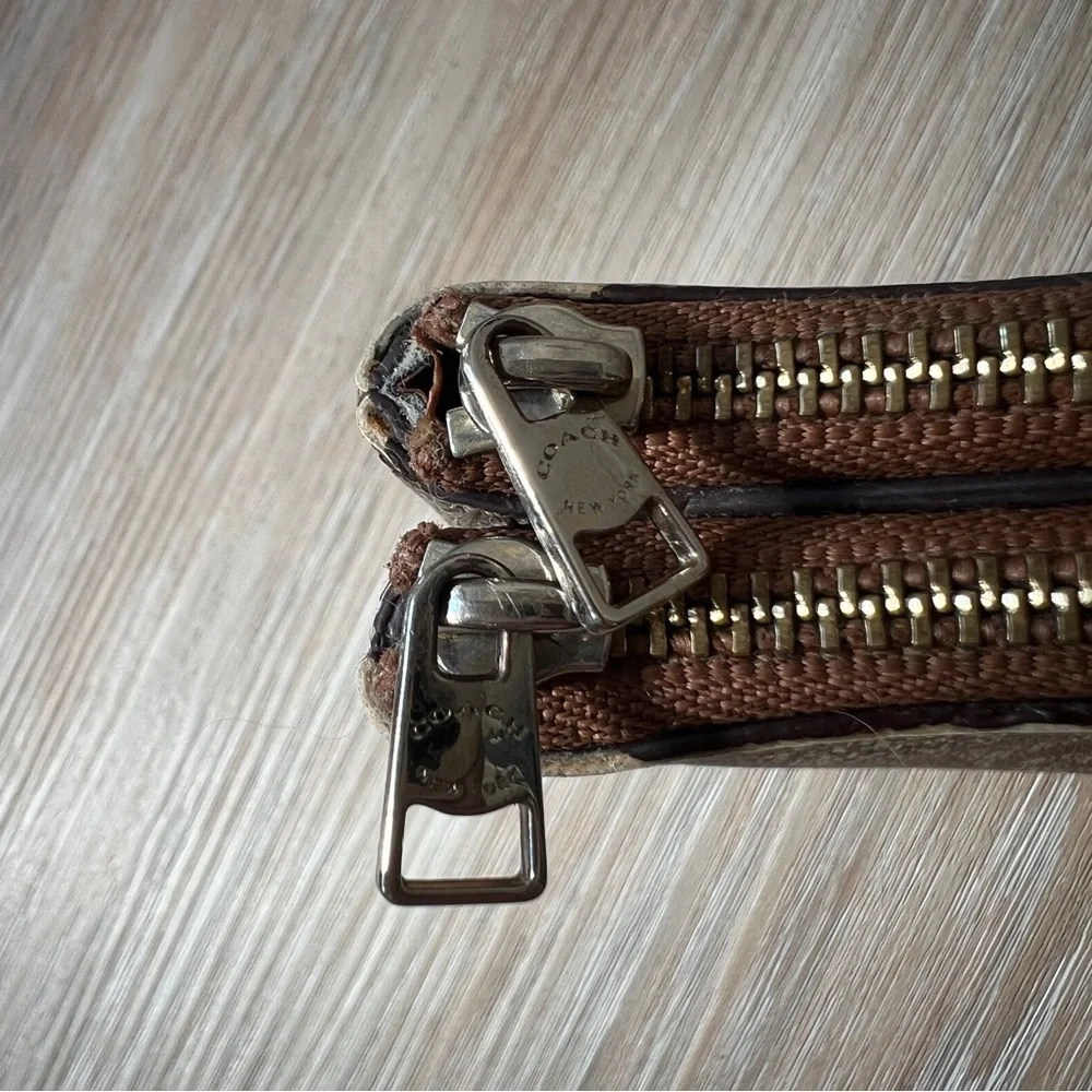 Coach Signature Zip Wallet Brown Canvas Wristlet Clutch